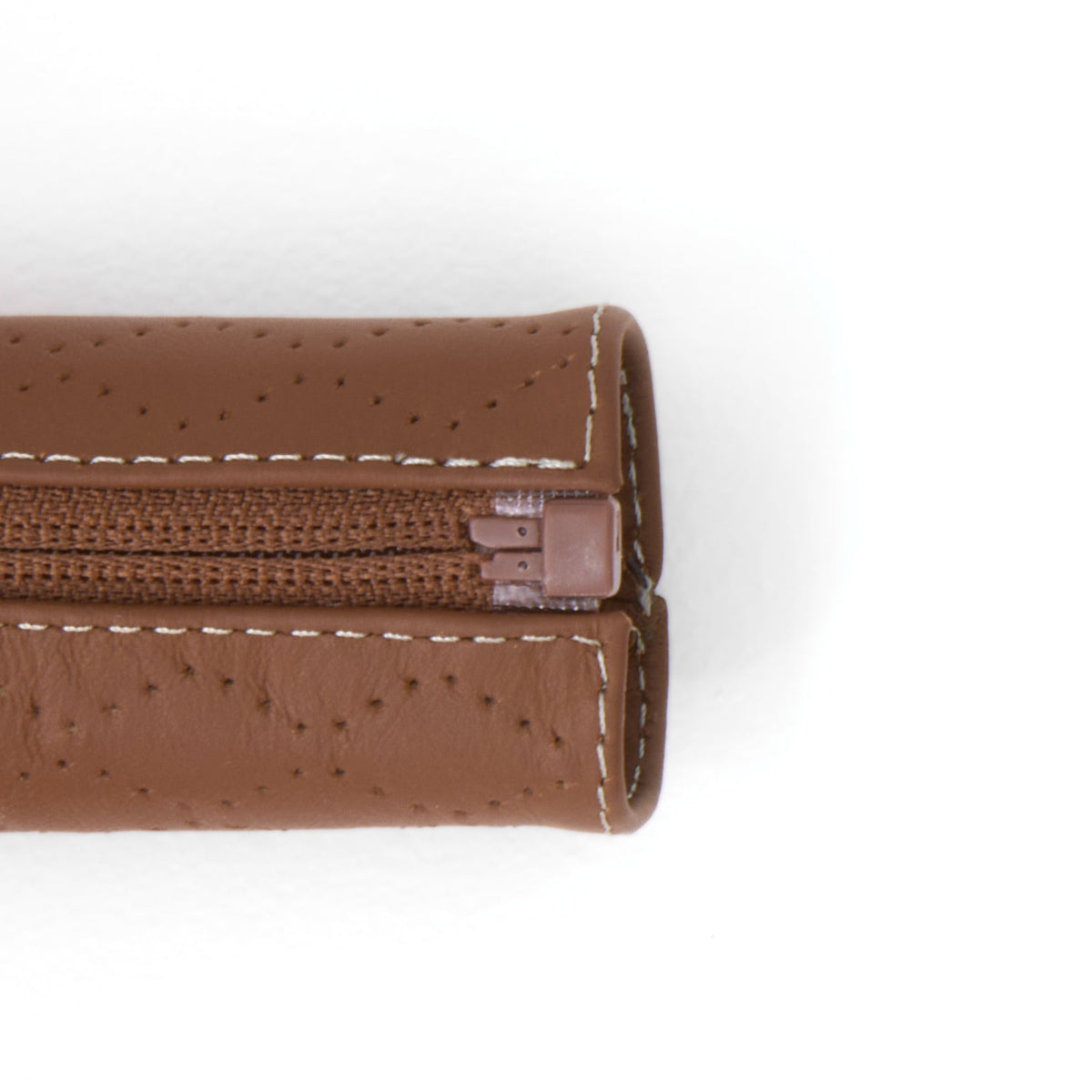 Leather Grip for Switchback Bumper Bar – zippered brown grip detail with white stitching