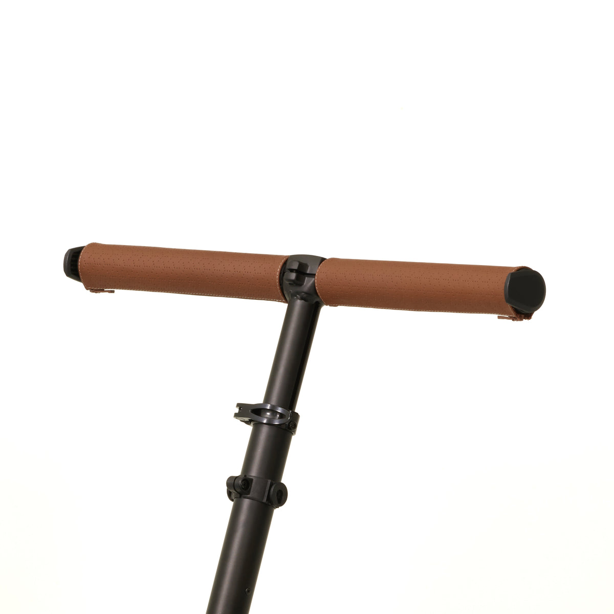 Leather Grips for Cruiser – handlebar with brown covers on both grip sections